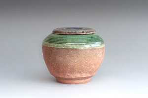 Pojemnik ceramiczny z przykrywką. Jurek Szczepkowski