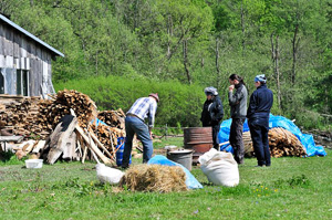 Wypał RAKU, Czarne - Beskid Niski, maj 2014.