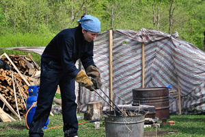 Wypał RAKU, Czarne - Beskid Niski, maj 2014.