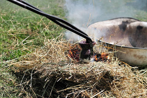 Wypał RAKU, Czarne - Beskid Niski, maj 2014.