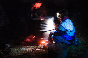 Wypał ceramiki techniką raku, Czarne - Beskid Niski, sierpień 2013.