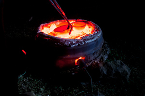 Wypał ceramiki techniką raku, Czarne - Beskid Niski, sierpień 2013.